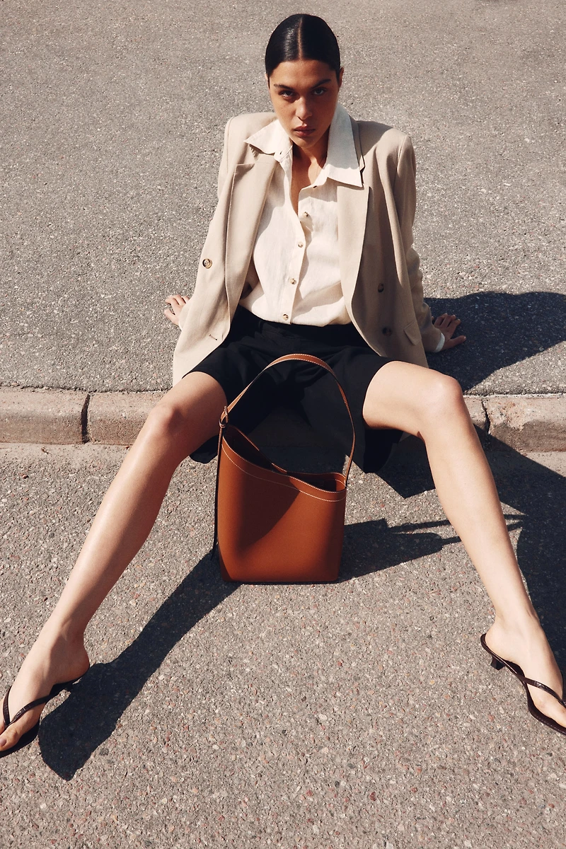 Asymmetric Shopper