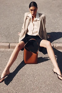 Asymmetric Shopper