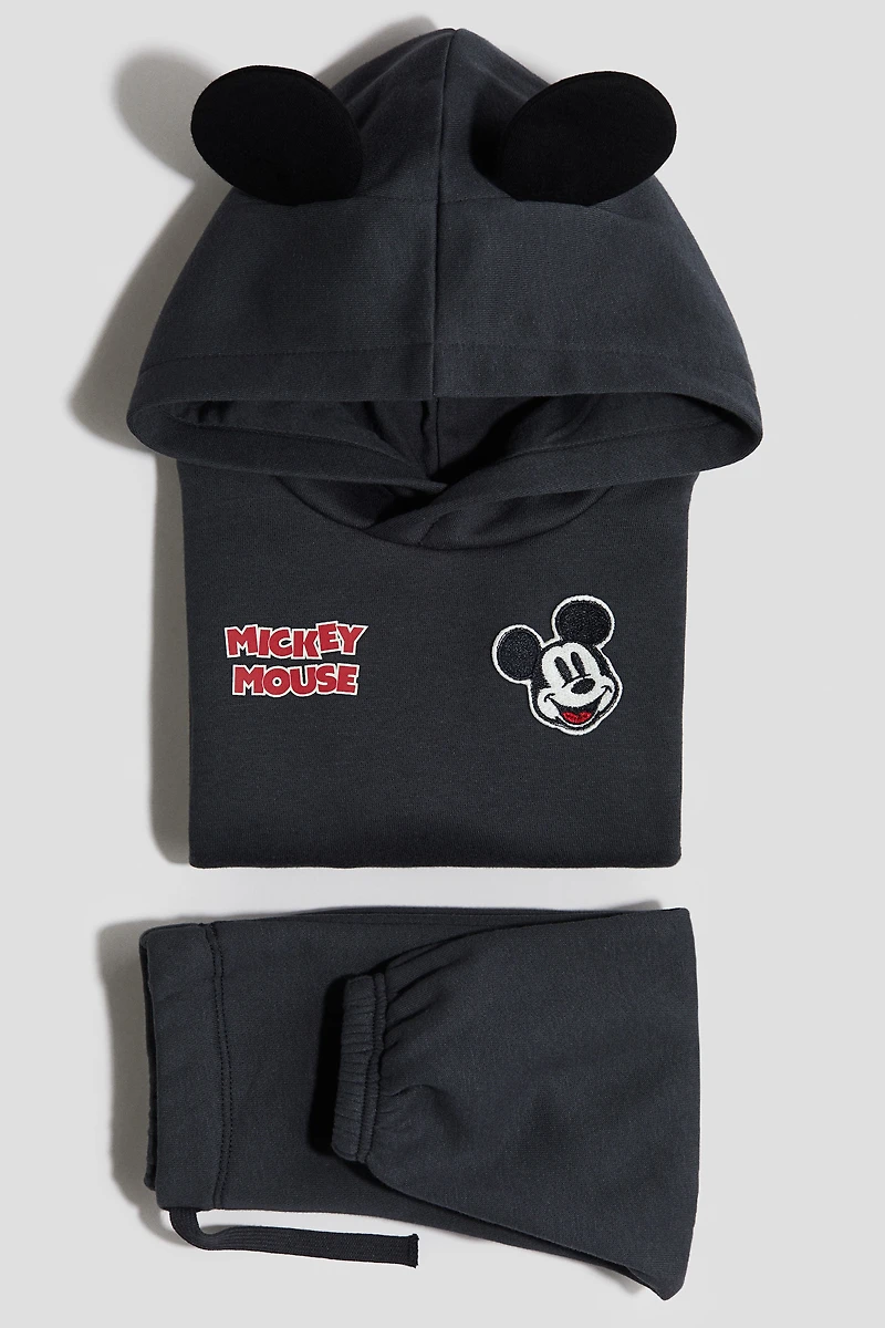 2-Piece Sweatshirt and Joggers Set