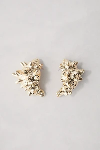 Seashell-shaped earrings
