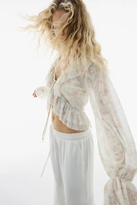 Blouse à volants en filet