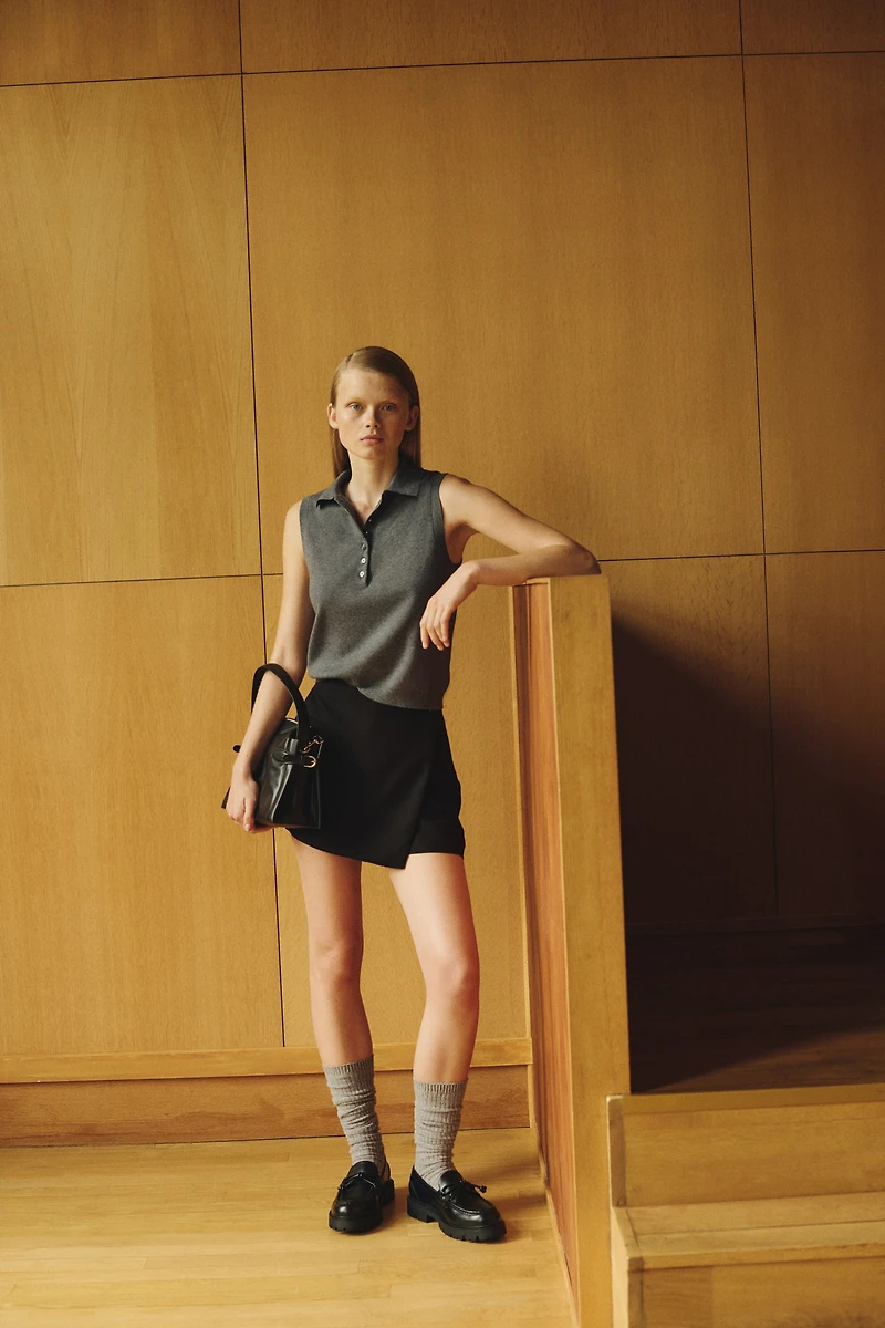 Chandail sans manches avec col