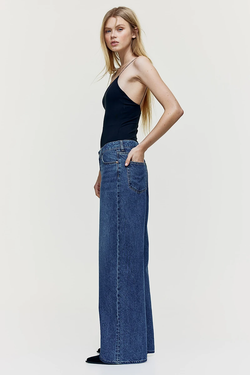 Wide-cut Jeans