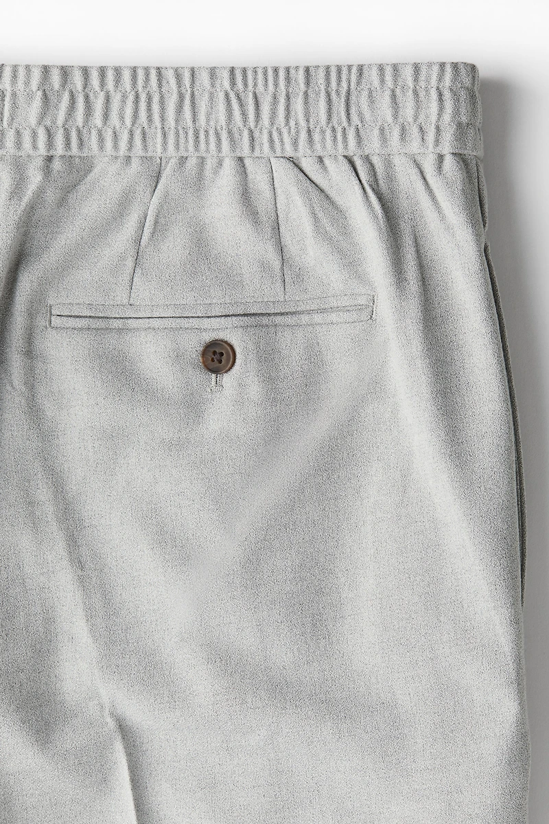 Pantalon classique avec plis