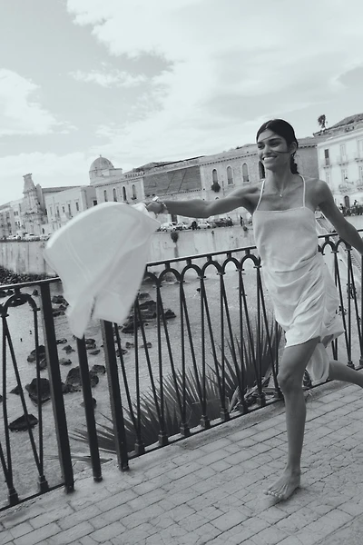 Robe en lin mélangé à effet drapé