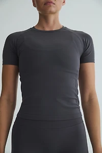 Seamless Slim-Fit Sports T-Shirt with DryMove™