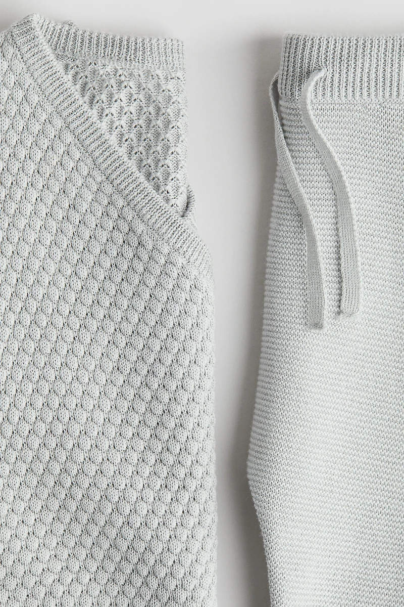 Ensemble 2 pièces en tricot avec gilet et pantalon