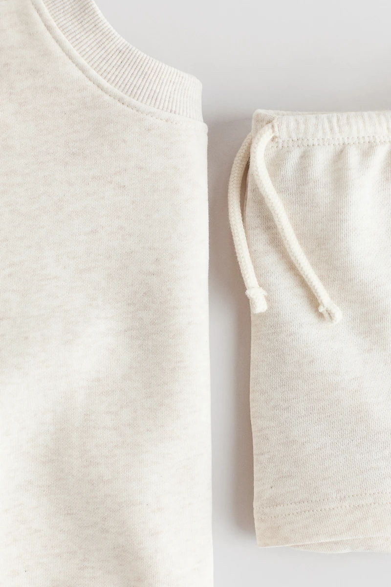 2-Piece Sweatshirt and Sweatshorts Set