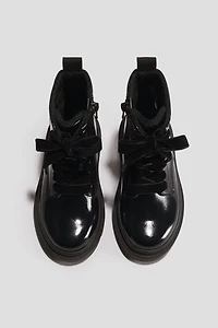 Bottines à lacets avec semelle épaisse
