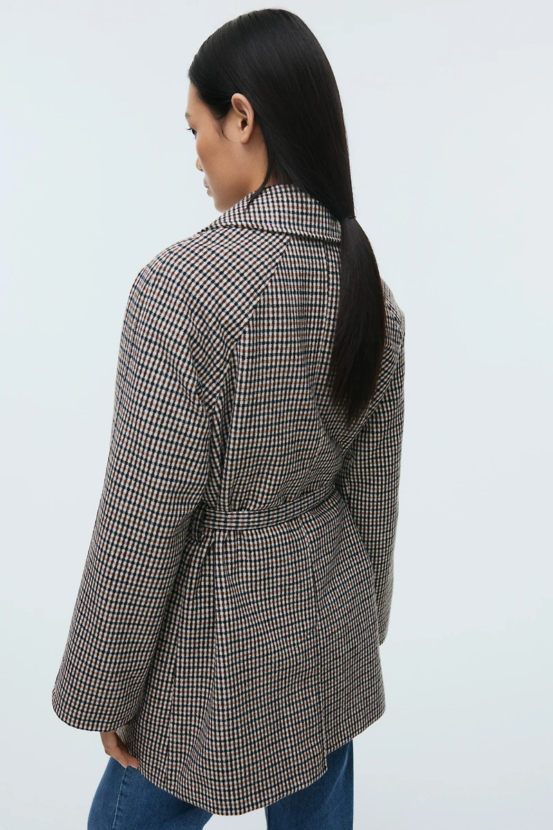 Manteau avec ceinture à nouer