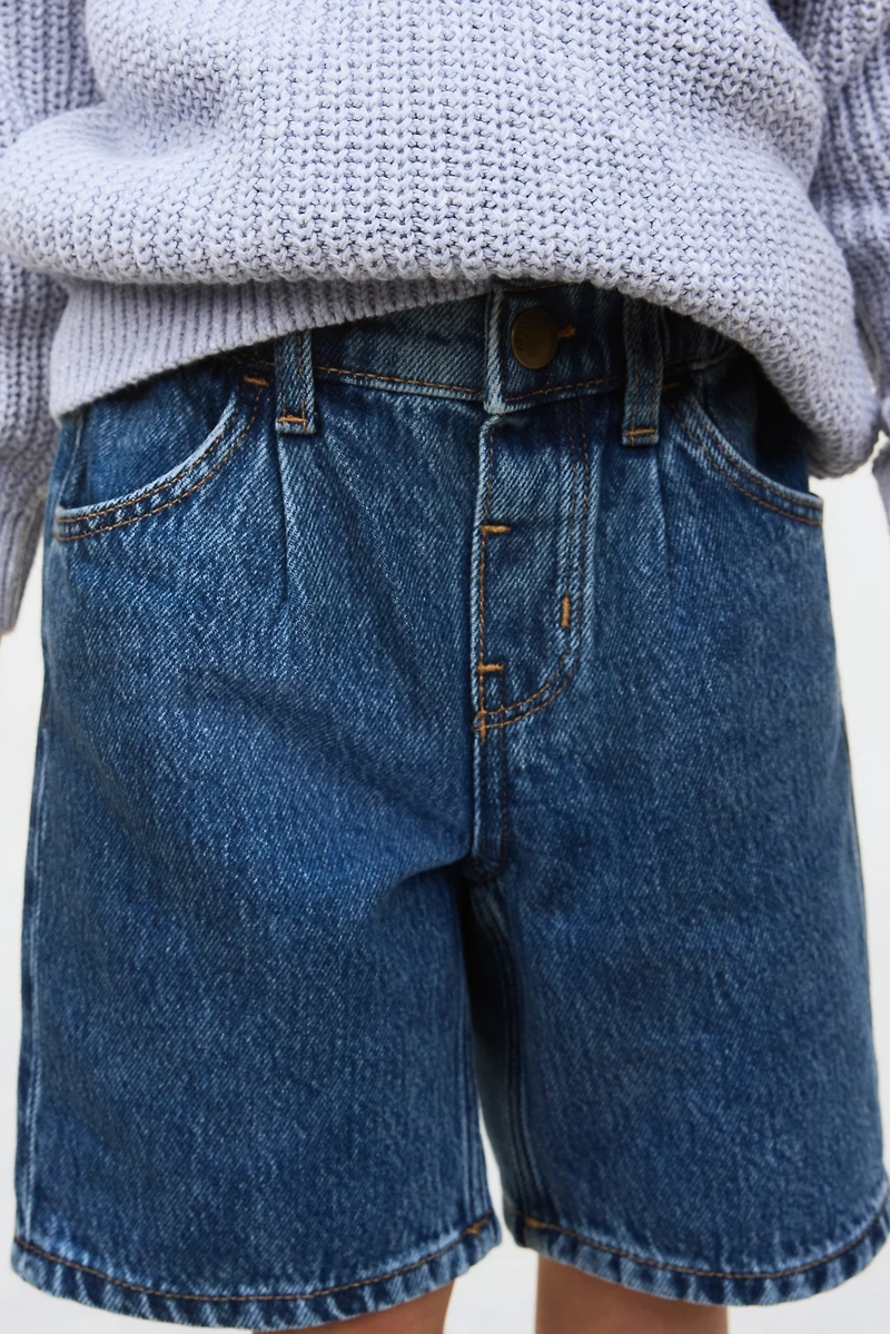 Short de longueur genou en denim