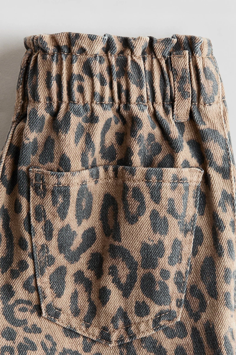 Wide-Leg Loose-Fit Jeans