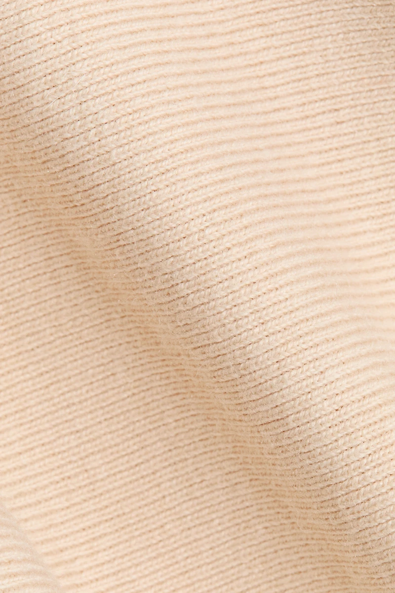 Haut en tricot à encolure V