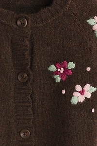Chandail avec broderies