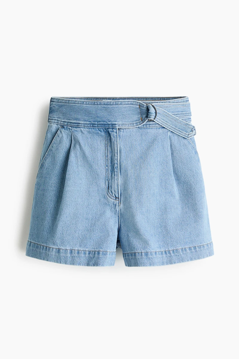 Short en denim avec ceinture