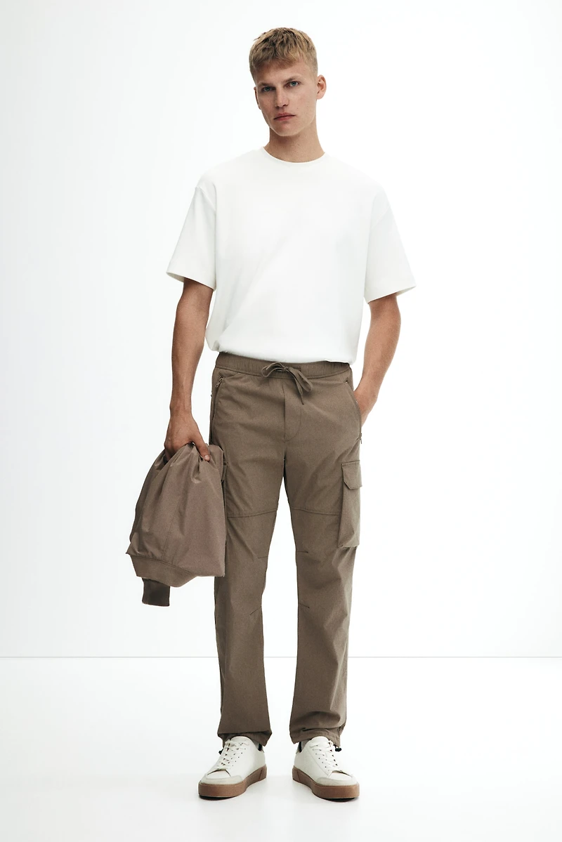 Pantalon cargo coupe classique en nylon
