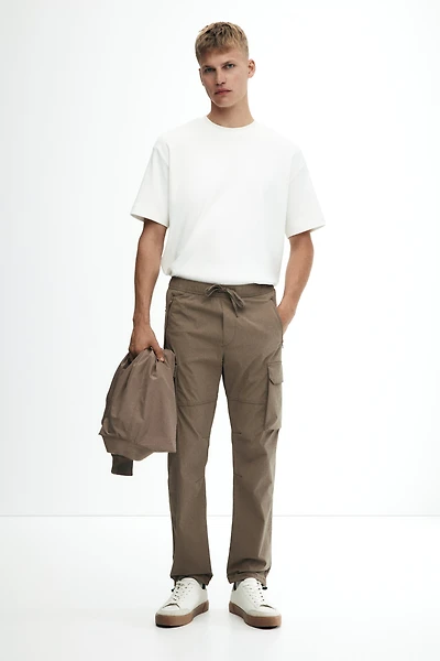 Pantalon cargo coupe classique en nylon