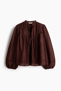 Blouse en viscose mélangée avec dentelle