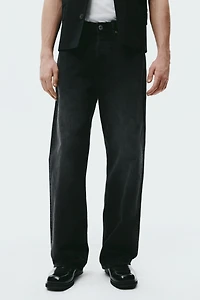 Loose Straight Jeans