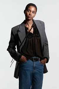 Blouse vaporeuse avec dentelle