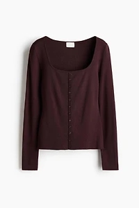 Haut à encolure carrée