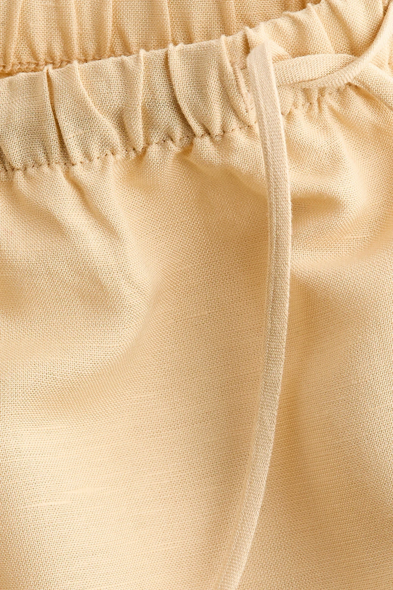 Drawstring-Detail Linen-Blend Shorts