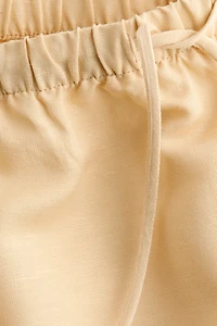 Drawstring-Detail Linen-Blend Shorts