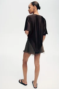 Batwing-Sleeved Fine-Knit Top