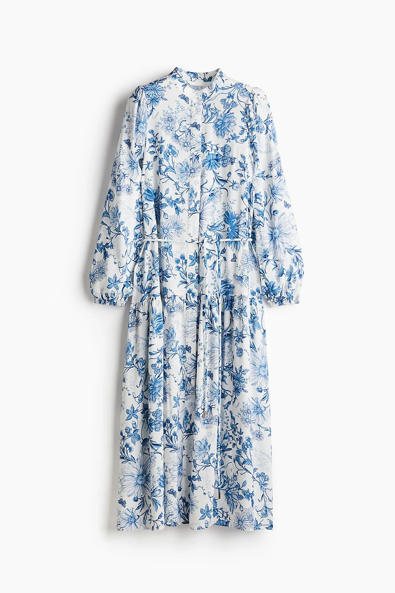 Robe longue à manches bouffantes