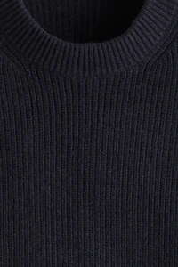 Loose-Fit Rib-Knit Sweater