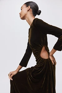 Robe découpée à effet drapé