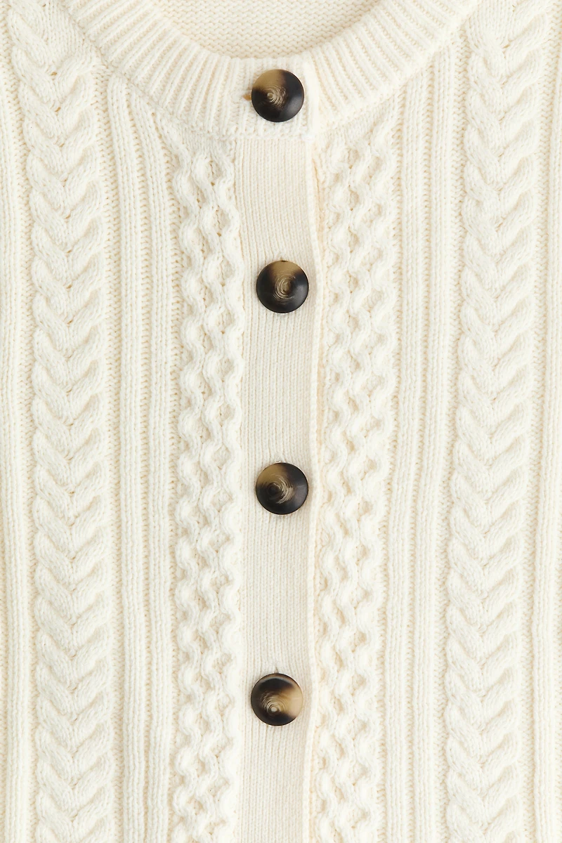 Chandail sans manches en tricot torsadé