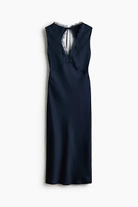 Robe à dos ouvert avec dentelle
