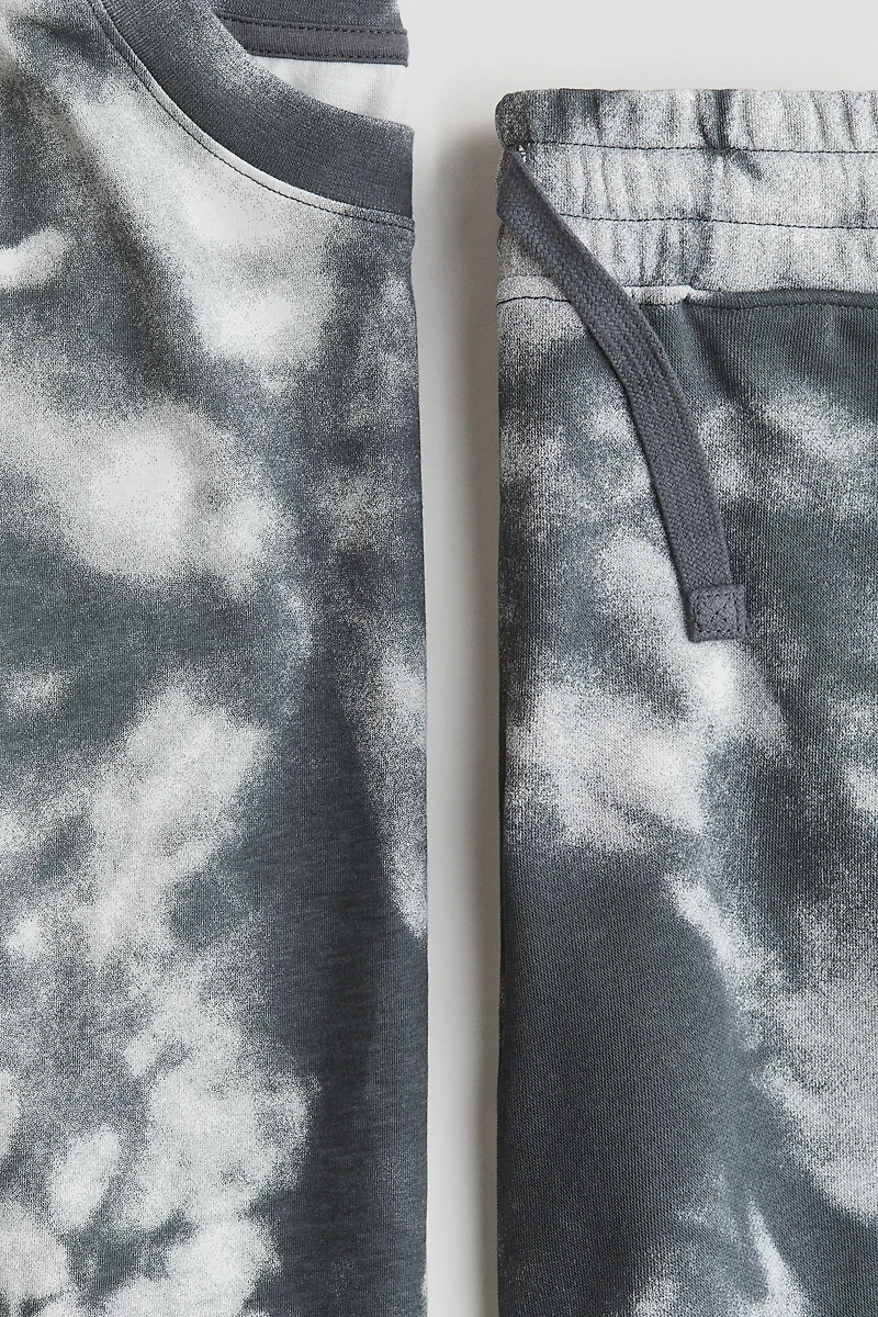 Ensemble 2 pièces avec T-shirt et short