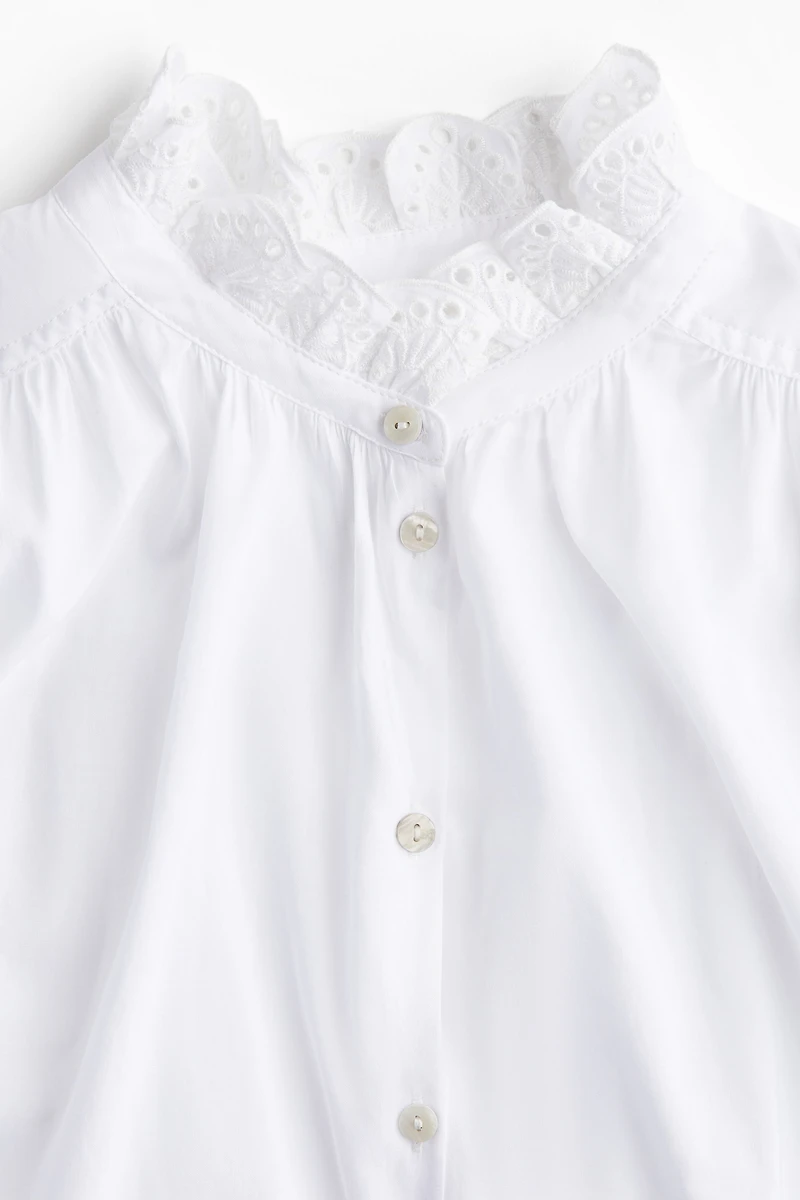 Blouse avec détail de broderie anglaise