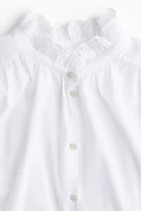 Blouse avec détail de broderie anglaise