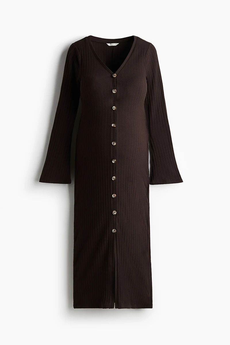 MAMA Robe à boutons en tricot côtelé