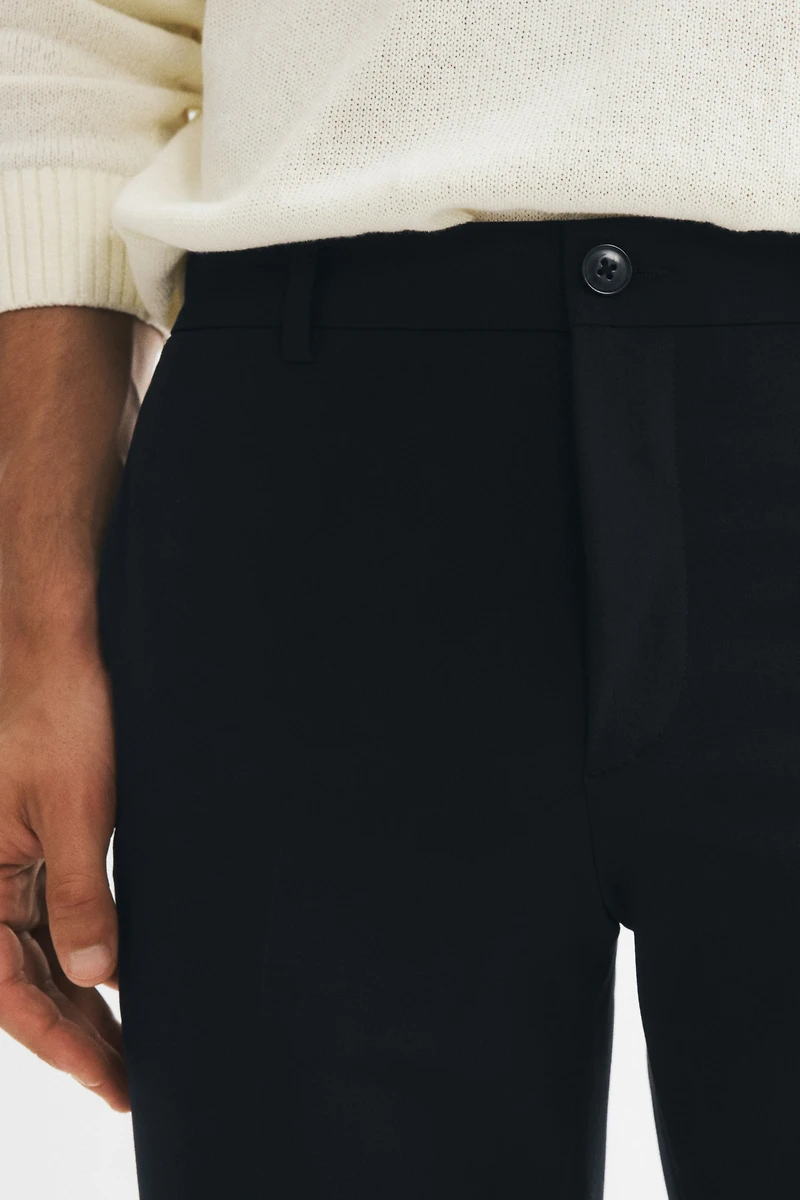 Pantalon habillé près du corps