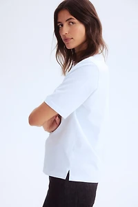 T-shirt à épaulettes