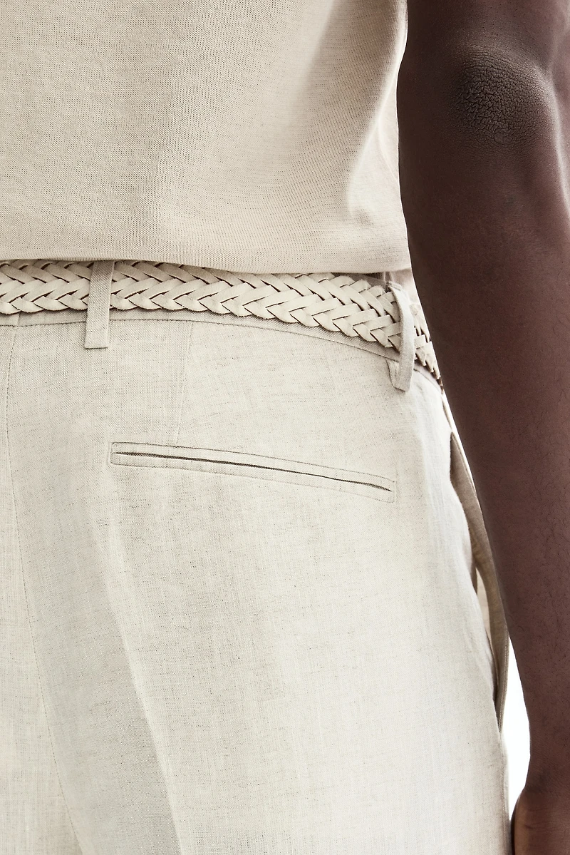 Pantalon de costume près du corps en lin