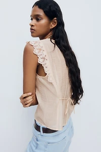 Haut sans manches à dentelle