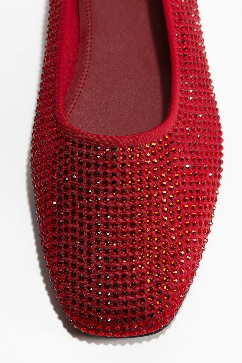 Ballerines ornées de strass