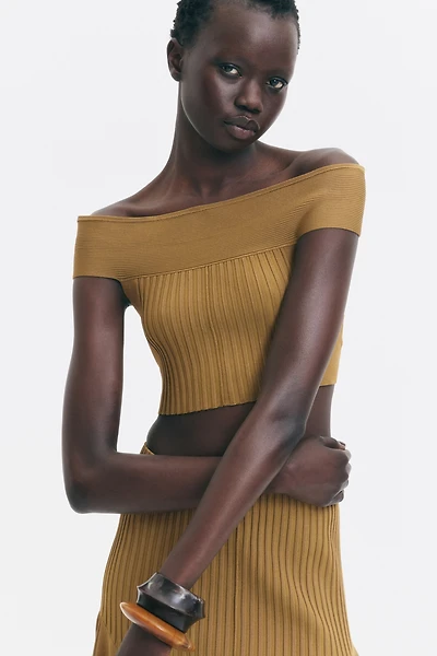 Brassière épaules nues