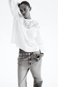 Blouse avec broderie anglaise