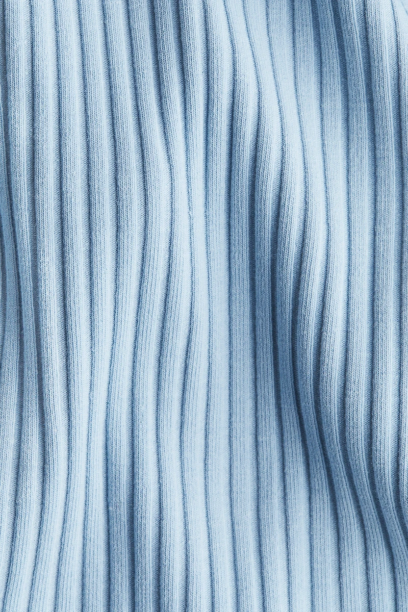 Ribbed Top with Collar