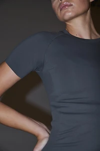 Seamless Slim-Fit Sports T-Shirt with DryMove™