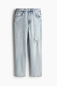 Jean taille haute à la cheville et près du corps