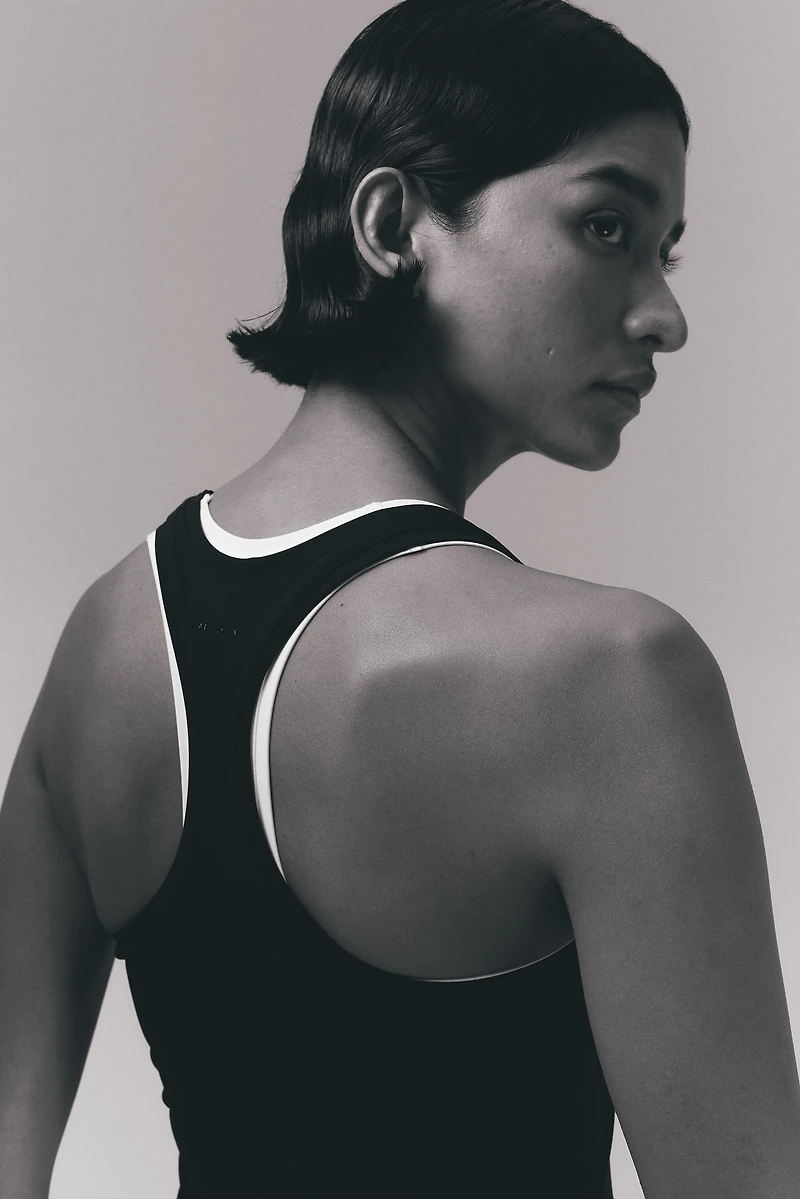 Sports Top with Cool Handfeel DryMove™