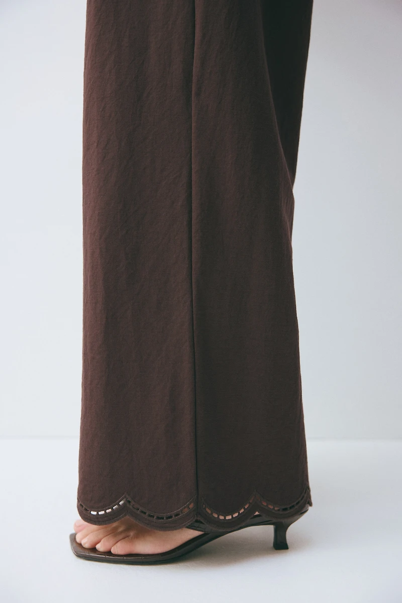 MAMA Scalloped Pull-On Pants