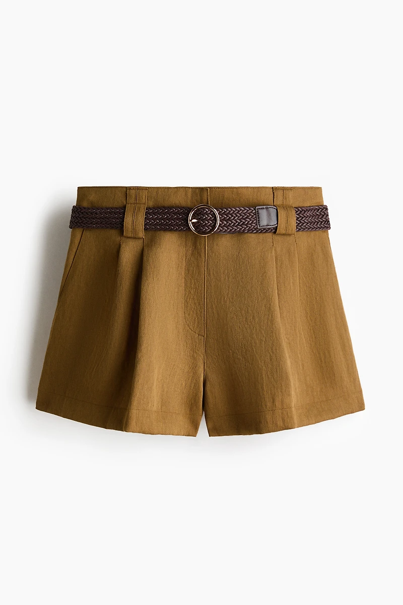 Short sur mesure avec ceinture